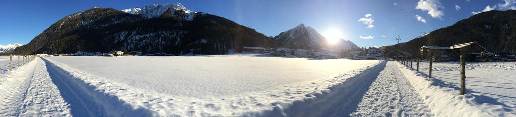 Haus Waldrast Appartement Elbigenalp Buitenkant foto