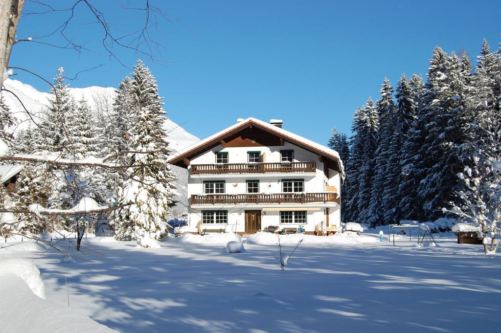 Haus Waldrast Appartement Elbigenalp Buitenkant foto