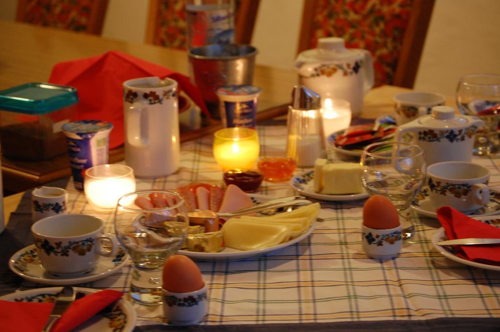 Haus Waldrast Appartement Elbigenalp Buitenkant foto