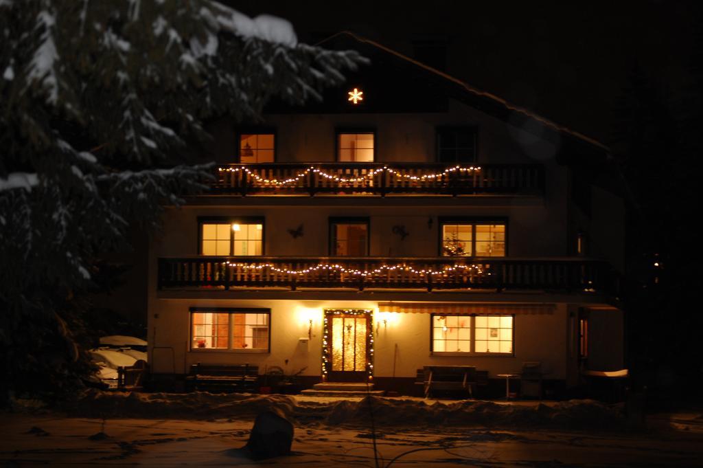 Haus Waldrast Appartement Elbigenalp Kamer foto