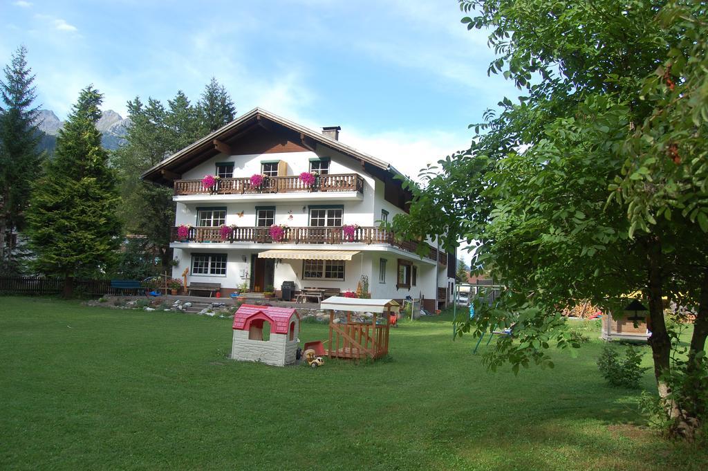 Haus Waldrast Appartement Elbigenalp Buitenkant foto