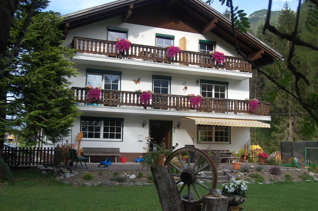 Haus Waldrast Appartement Elbigenalp Buitenkant foto
