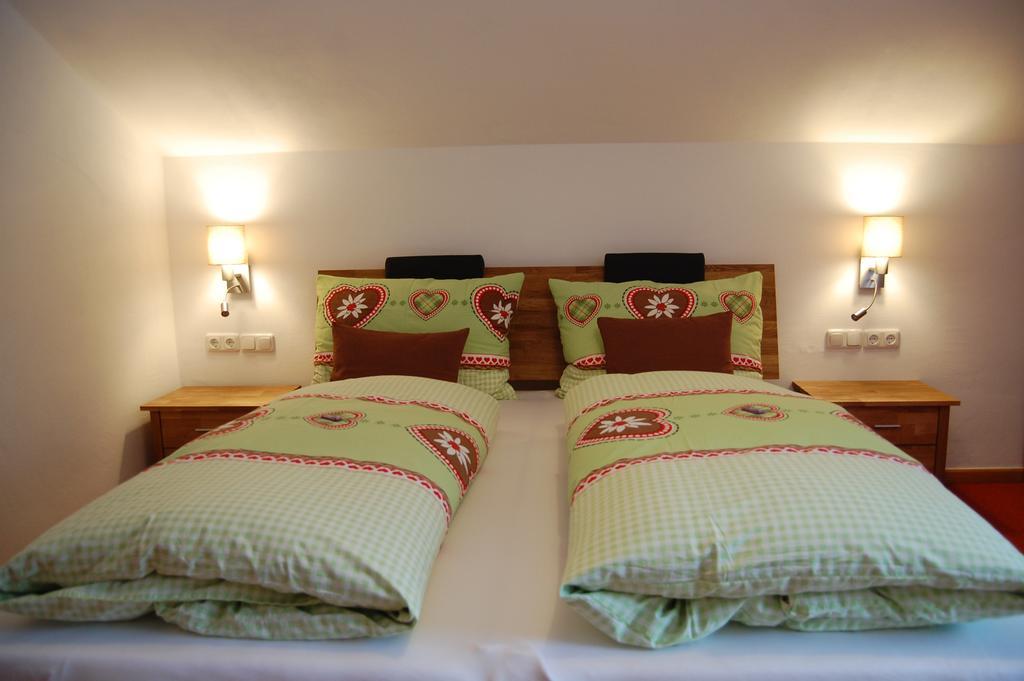 Haus Waldrast Appartement Elbigenalp Buitenkant foto