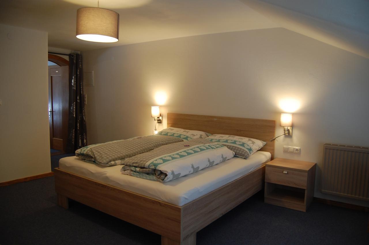 Haus Waldrast Appartement Elbigenalp Buitenkant foto