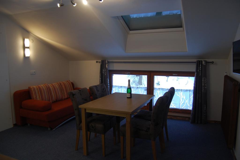 Haus Waldrast Appartement Elbigenalp Buitenkant foto